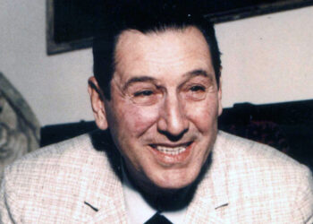 LA HORA DE LOS PUEBLOS