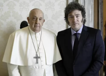 ALGUNAS AGUA FUERTES SPINETEANAS ACERCA DEL PASADO EL PRESENTE Y EL FUTURO