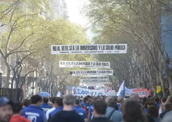 MULTITUDINARIA MARCHA FEDERAL UNIVERSITARIA CONTRA JAVIER MILEI